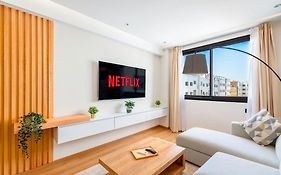 Modern And Luxurious Apartment